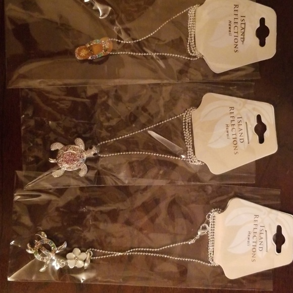 3 Island Reflection Necklaces from Hawaii - Picture 1 of 4